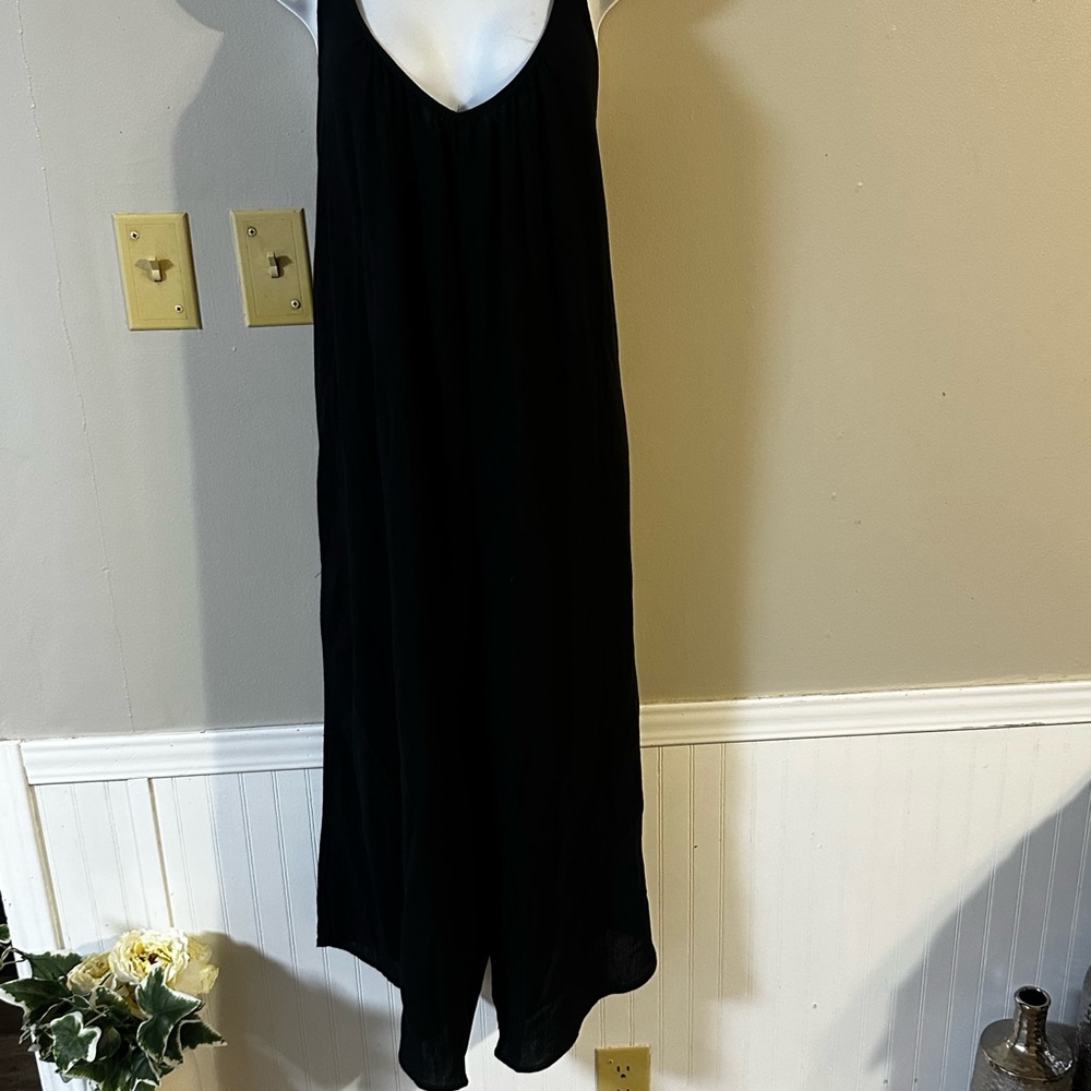 Black Sleeveless V-Neck Maxi Jumpsuit - Picture 2 of 7